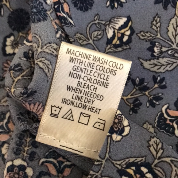 Max Studio small blue white pink grey and tan blouse New 💗 - Picture 6 of 6